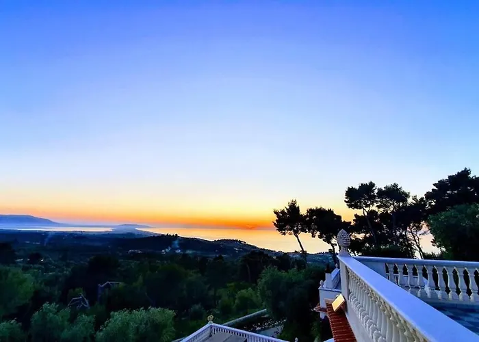 Lunamora 4 * 罗迪-加尔加尼科